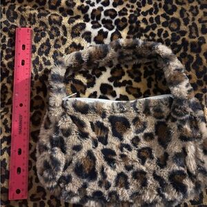Leopard Print Faux Fur purse